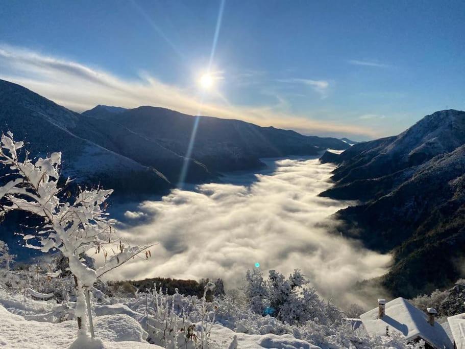 Chalet Les 3 Flocons Roure Luaran gambar